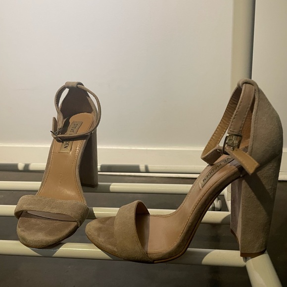 STEVE MADDEN Carrson Taupe High Heels - Picture 2 of 9